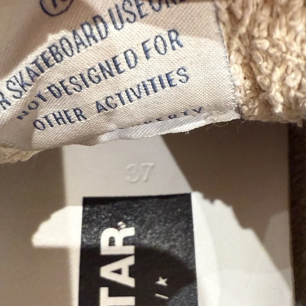 Golden Goose - Superstar Sneaker in DARK GREY suede, WHITE leather & glitter - Picture 7 of 8